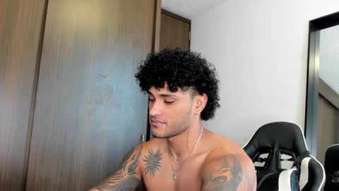 Snapshot of alessandro_vanni chatting on 01/10/25, 01:31 Alessandro Vanni online show from 01/10/25, 01:31