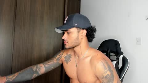 Snapshot of alessandro_vanni chatting on 01/17/25, 01:13 Alessandro Vanni online show from 01/17/25, 01:13