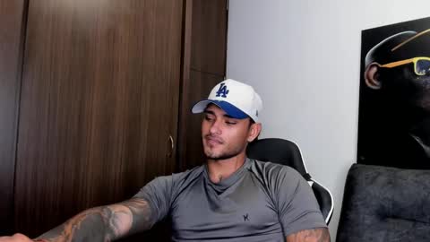 Snapshot of alessandro_vanni chatting on 03/12/25, 03:13 Alessandro Vanni online show from 03/12/25, 03:13