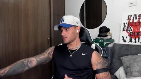 Snapshot of alessandro_vanni chatting on 09/12/25, 01:38 Alessandro Vanni online show from 09/12/25, 01:38