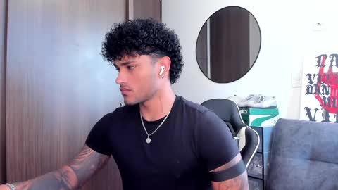 Snapshot of alessandro_vanni chatting on 09/24/25, 11:46 Alessandro Vanni online show from 09/24/25, 11:46