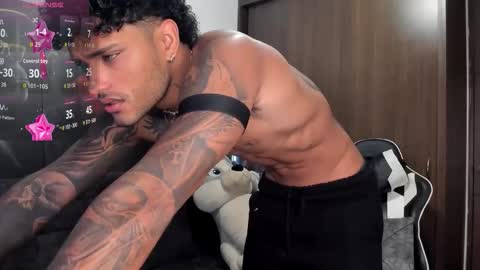 Snapshot of alessandro_vanni chatting on 10/23/25, 08:18 Alessandro Vanni online show from 10/23/25, 08:18