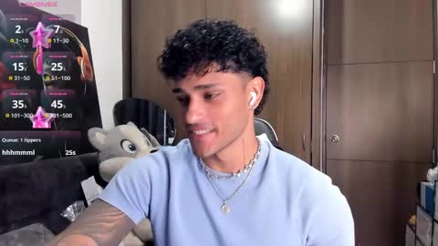 Snapshot of alessandro_vanni chatting on 10/27/25, 01:09 Alessandro Vanni online show from 10/27/25, 01:09