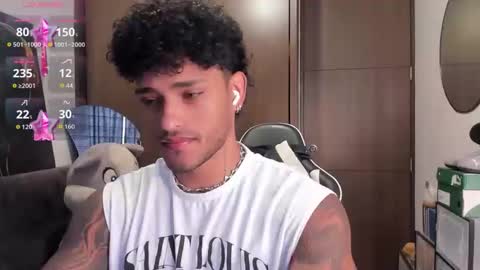 Snapshot of alessandro_vanni chatting on 11/06/25, 04:19 Alessandro Vanni online show from 11/06/25, 04:19