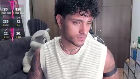 Snapshot of alessandro_vanni chatting on 11/08/25, 02:34 Alessandro Vanni online show from 11/08/25, 02:34