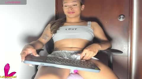 Snapshot of alessia28__ chatting on 04/30/26, 01:23 Alessia online show from 04/30/26, 01:23