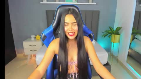 A L E S S I A online show from 02/05/25, 09:07