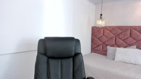 Alessia  online show from 06/04/26, 07:20