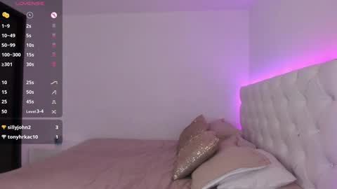 Snapshot of alessiabaum18 chatting on 01/29/25, 08:18 CATA online show from 01/29/25, 08:18