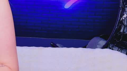 alessiacroft online show from 05/20/26, 04:07