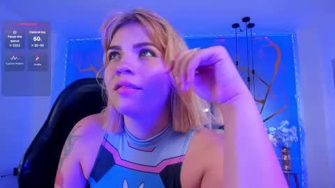 Snapshot of alessiadouce chatting on 09/25/25, 04:16 Alessia online show from 09/25/25, 04:16