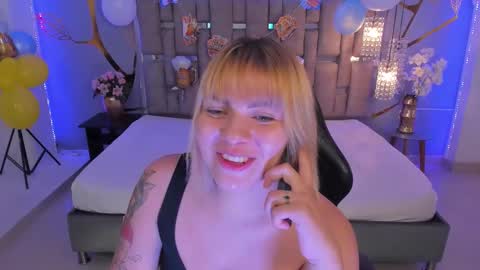 Snapshot of alessiadouce chatting on 09/28/25, 04:18 Alessia online show from 09/28/25, 04:18