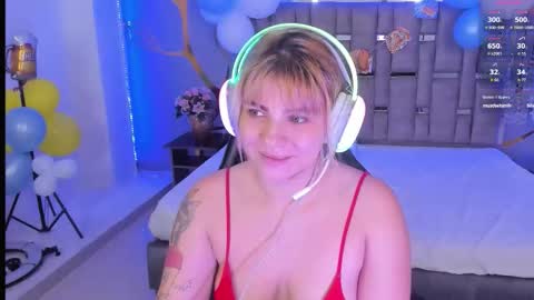 Snapshot of alessiadouce chatting on 10/01/25, 04:07 Alessia online show from 10/01/25, 04:07