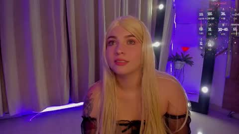 Snapshot of alessiadouce chatting on 11/04/25, 03:27 Alessia online show from 11/04/25, 03:27