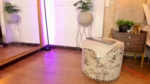 Alessia online show from 02/21/25, 08:18