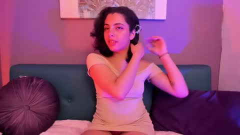 alessiia__ online show from 11/04/25, 03:49