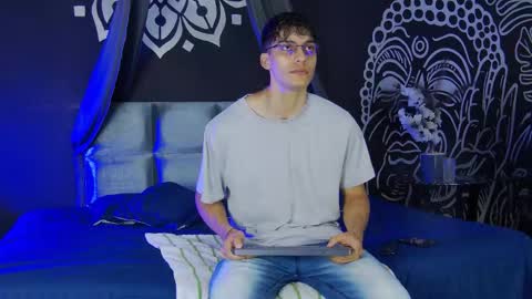 Alessio online show from 12/17/25, 12:11