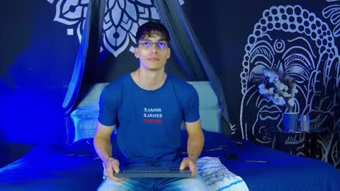 Alessio online show from 12/18/25, 12:00