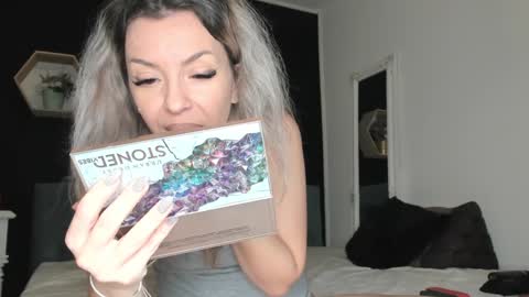 Snapshot of alesys69 chatting on 01/16/25, 10:55 alesys69 online show from 01/16/25, 10:55