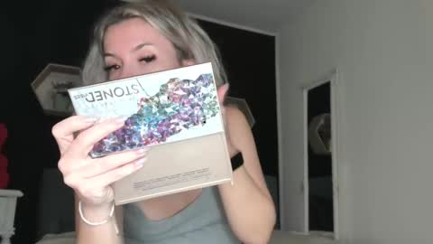 Snapshot of alesys69 chatting on 02/16/25, 10:54 alesys69 online show from 02/16/25, 10:54