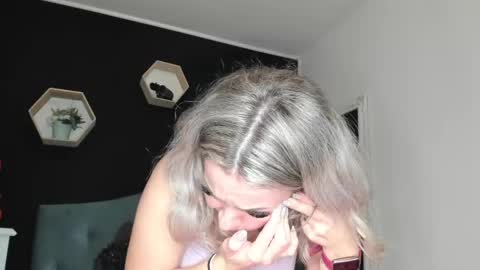 Snapshot of alesys69 chatting on 02/17/25, 09:41 alesys69 online show from 02/17/25, 09:41