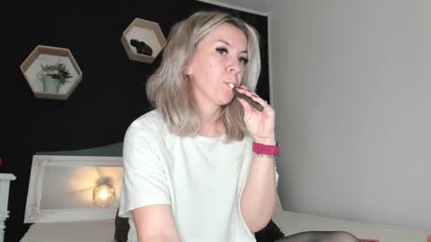 Snapshot of alesys69 chatting on 03/09/25, 10:19 alesys69 online show from 03/09/25, 10:19