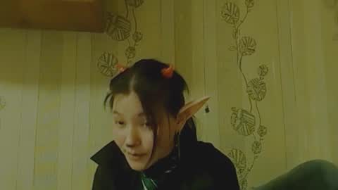 Snapshot of aletaathan chatting on 02/15/26, 06:04 Vikki online show from 02/15/26, 06:04