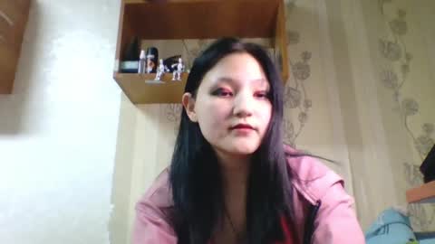 Snapshot of aletaathan chatting on 02/24/26, 05:22 Vikki online show from 02/24/26, 05:22