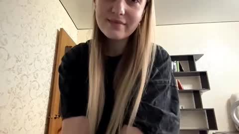 April online show from 12/15/25, 06:39