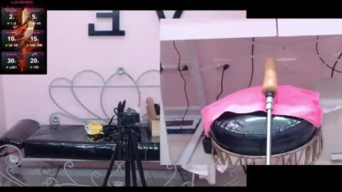 Snapshot of aleusa_ chatting on 05/25/26, 07:20 PVT 12TK 9AM - 9PM COLOMBIA online show from 05/25/26, 07:20