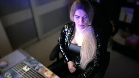 Snapshot of alevsandra87 chatting on 07/15/26, 08:36 Leyla Leg online show from 07/15/26, 08:36