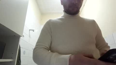 Snapshot of alex572241 chatting on 12/04/25, 11:02 alex572241 online show from 12/04/25, 11:02