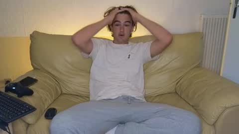 Snapshot of alex83530 chatting on 11/09/25, 10:13 Alex83530 online show from 11/09/25, 10:13