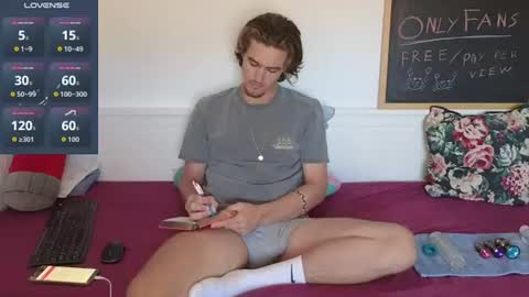Alex83530 online show from 06/17/26, 09:23