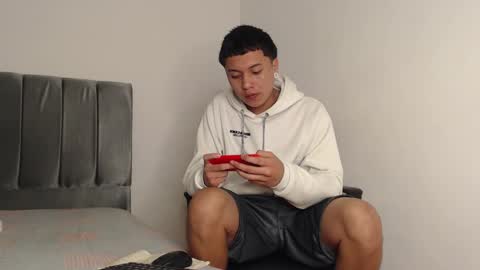 Snapshot of alex__lover chatting on 01/13/25, 03:34 Owen online show from 01/13/25, 03:34