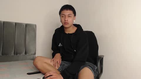 Snapshot of alex__lover chatting on 01/14/25, 01:47 Owen online show from 01/14/25, 01:47