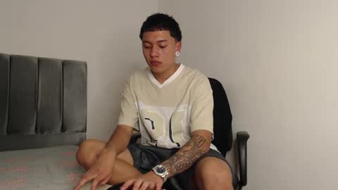 Snapshot of alex__lover chatting on 01/28/25, 01:50 Owen online show from 01/28/25, 01:50