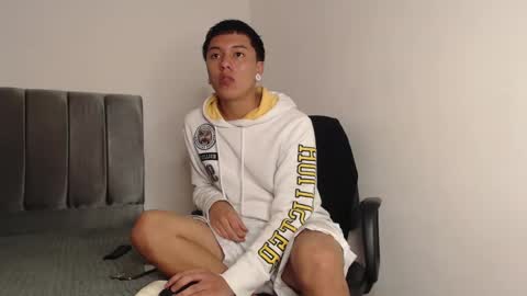 Snapshot of alex__lover chatting on 02/04/25, 02:07 Owen online show from 02/04/25, 02:07