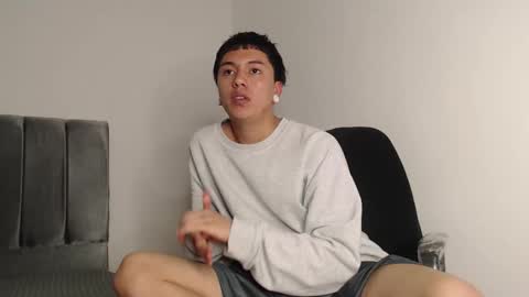 Snapshot of alex__lover chatting on 10/04/25, 02:31 Owen online show from 10/04/25, 02:31