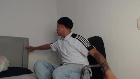 Owen online show from 04/11/26, 04:39