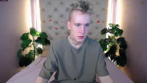 Snapshot of alex__sweet chatting on 03/10/25, 10:48 your Alex online show from 03/10/25, 10:48