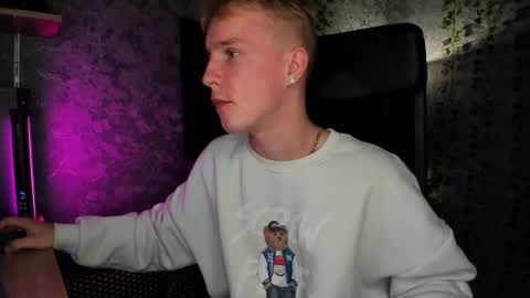 Snapshot of alex__sweet chatting on 09/14/25, 06:45 your Alex online show from 09/14/25, 06:45