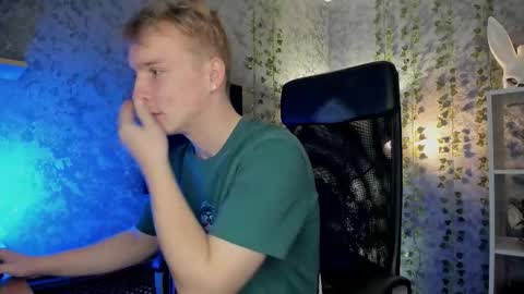 Snapshot of alex__sweet chatting on 10/05/25, 06:45 your Alex online show from 10/05/25, 06:45