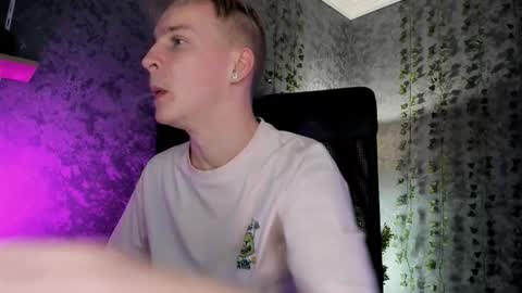 Snapshot of alex__sweet chatting on 11/02/25, 07:00 your Alex online show from 11/02/25, 07:00