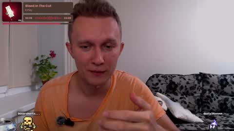 Snapshot of alex_amazing chatting on 10/07/25, 09:12 Alex Amazing online show from 10/07/25, 09:12