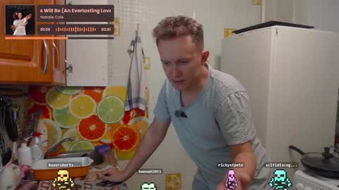 Snapshot of alex_amazing chatting on 11/28/25, 11:07 Alex Amazing online show from 11/28/25, 11:07