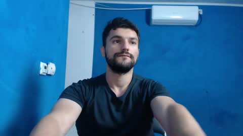 Snapshot of alex_blu chatting on 09/21/25, 01:51 Alex online show from 09/21/25, 01:51