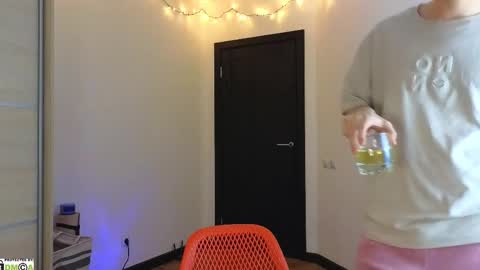 FAVORITE online show from 02/25/25, 12:14