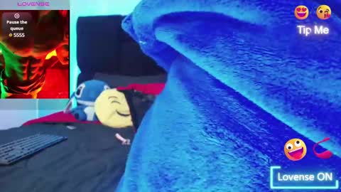 Snapshot of alex_charol chatting on 01/08/25, 05:59 charol online show from 01/08/25, 05:59