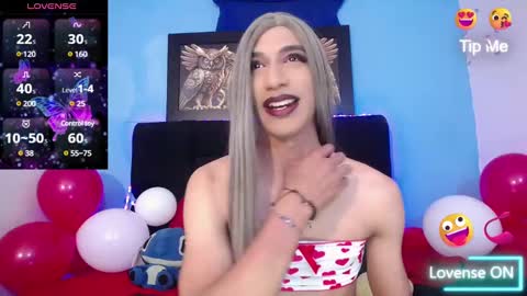 Snapshot of alex_charol chatting on 02/15/25, 02:15 charol online show from 02/15/25, 02:15